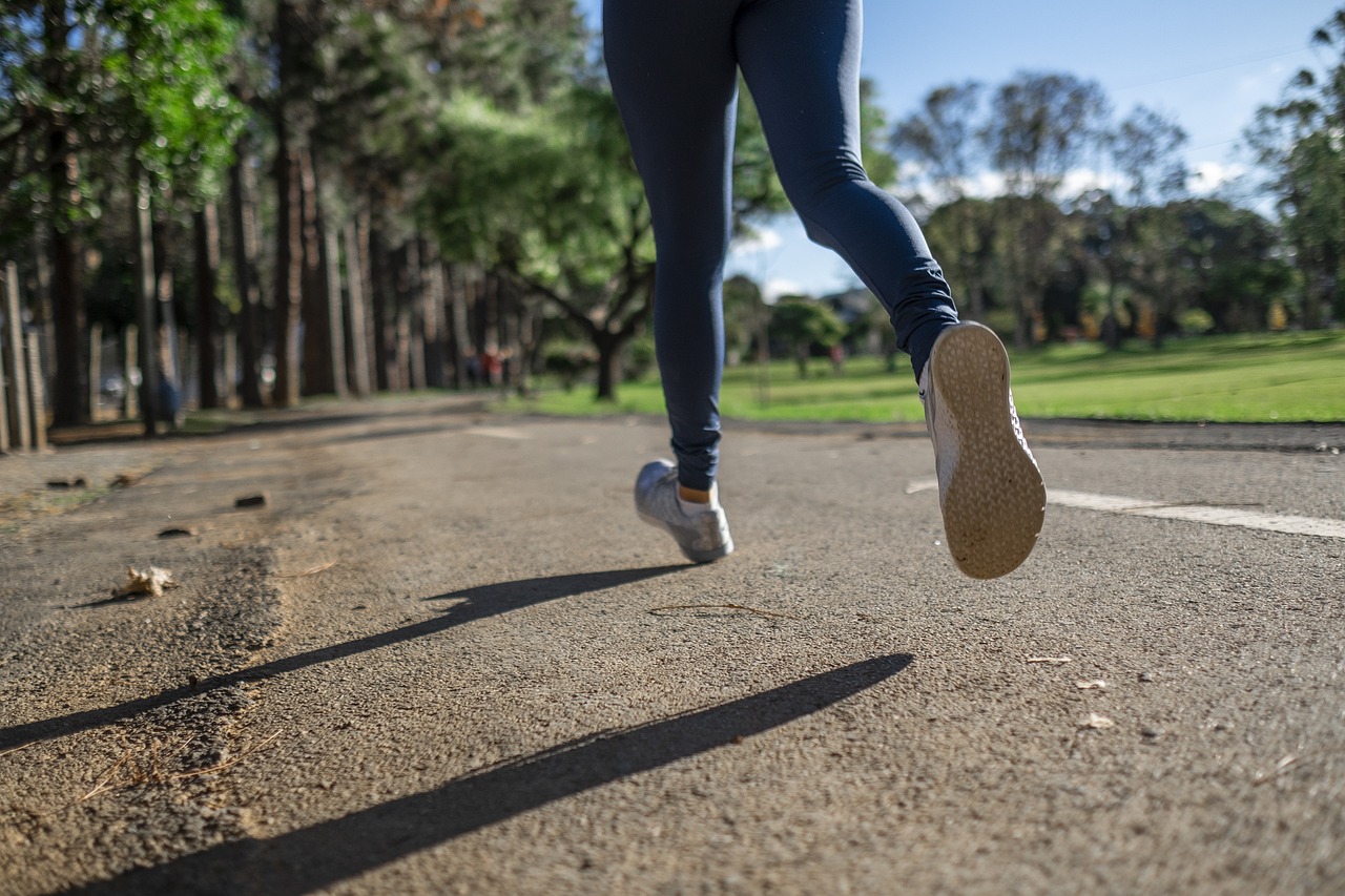 cushioned or flat shoes